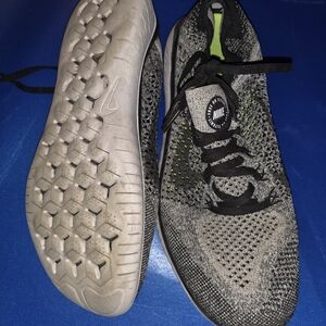 Nike Men's Black and Gray Athletic Shoes